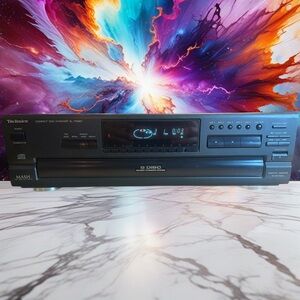 Technics SL-PD687 Compact Disc Changer - 5 Disc -  Black - Tested *NEW BELTS*